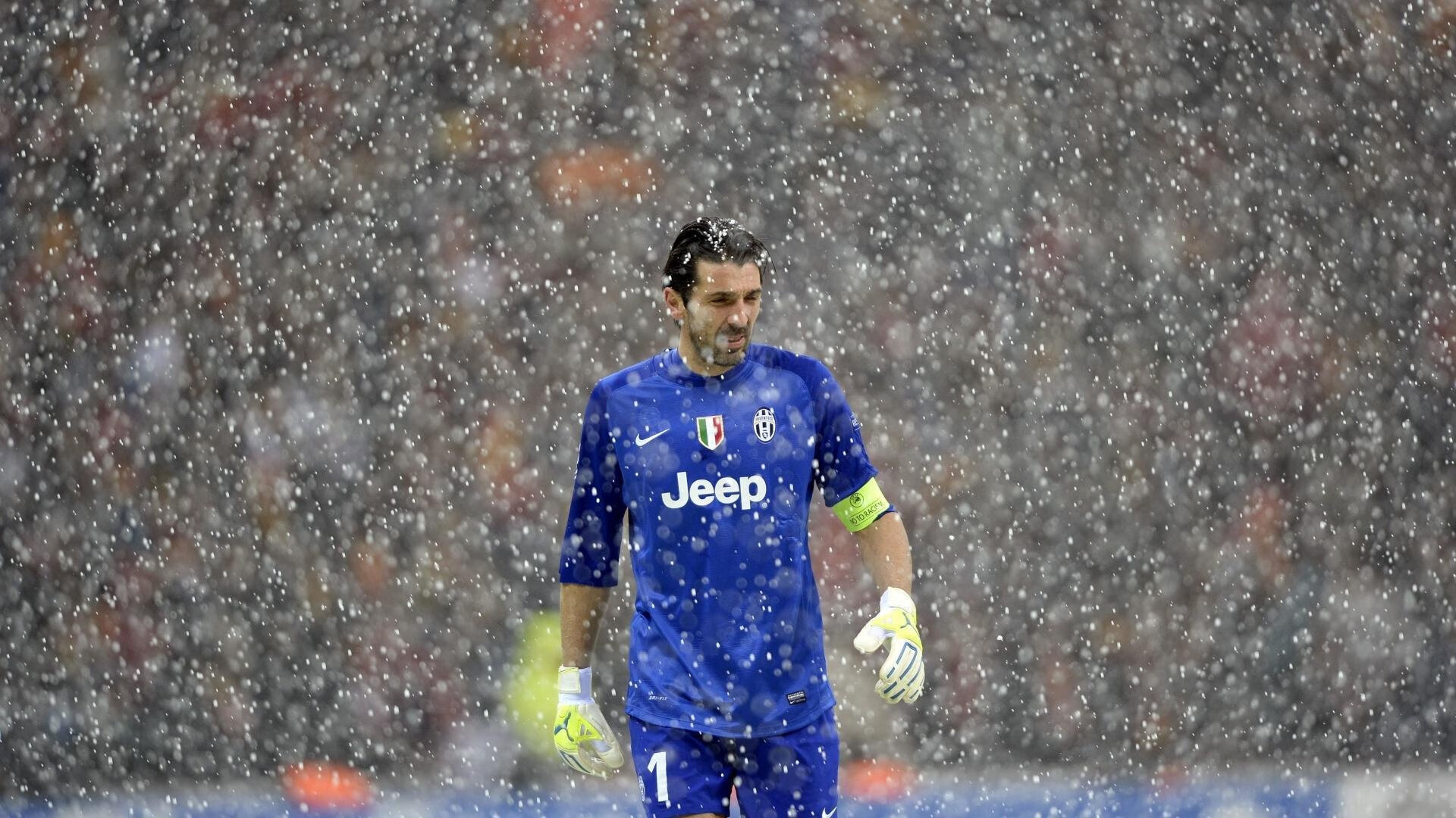 mk体育入口-弗朗索瓦·霍尔茨豪伊泽：不畏挑战，在南非队的进攻中提供强大支持